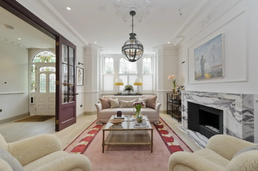 Цены на Beautiful 5 Bed House Fulham в Лондоне