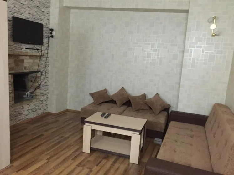 Maia's Apartment on Rustaveli — отель в Тбилиси, Грузия