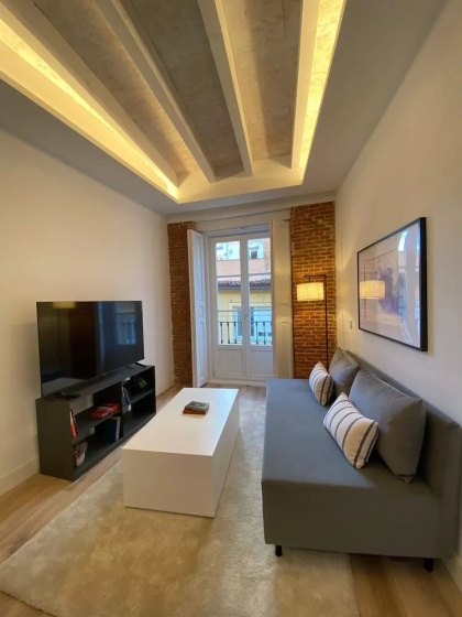 w Majestic 2BR at Palacio Real — комфортный отель в Мадриде