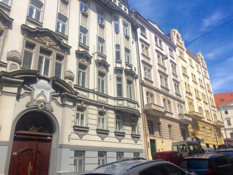 Historic centre-spacious apartment — отель с удобствами в Праге