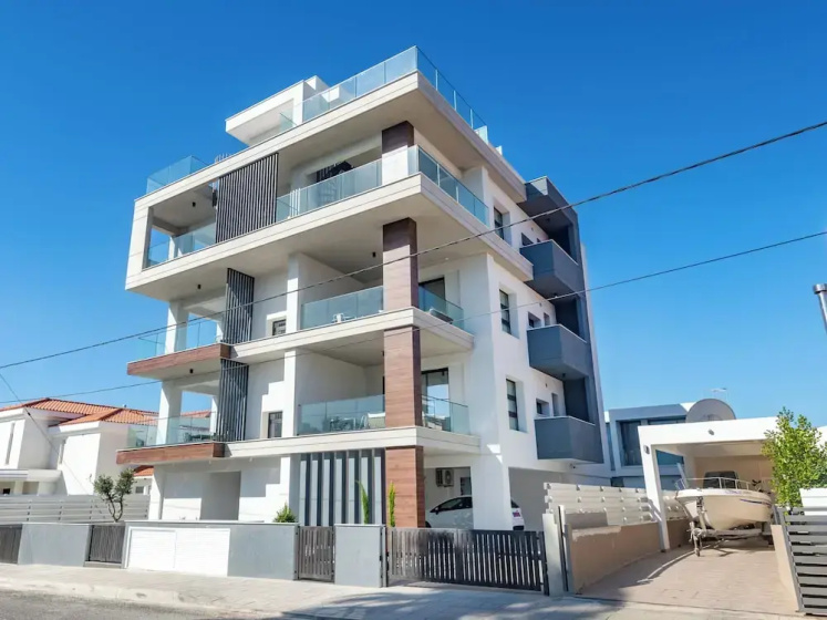 Sanders Evolution 2 - 2 Bedroom Apartment With Private Rooftop — забронировать отель в Лимассол
