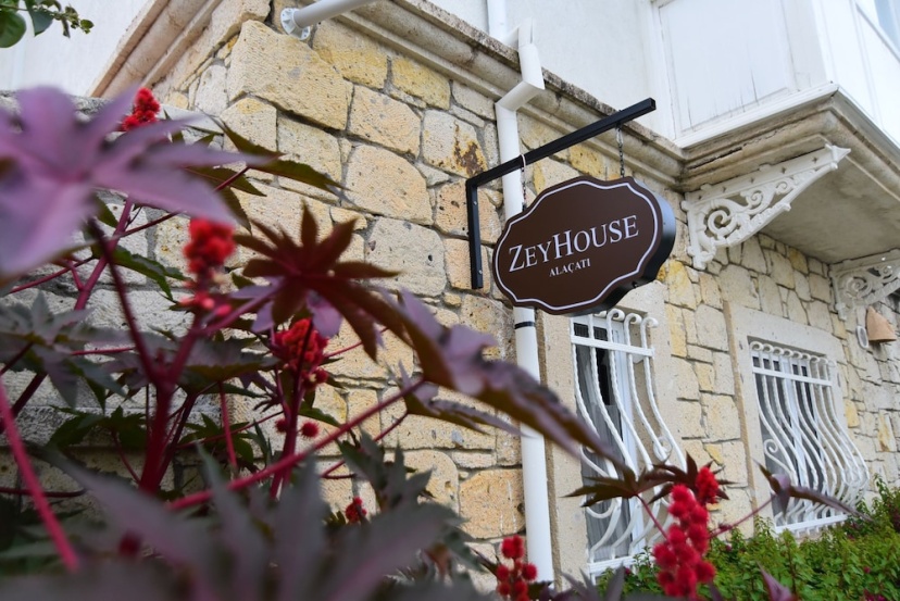 Zeyhouse Alacati — отель в Чешме, Турция