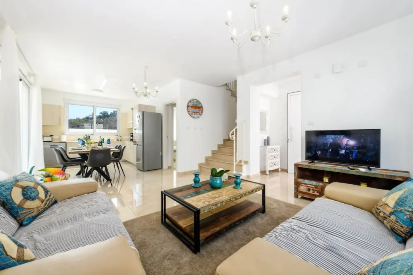 Green Bay Villa 16 in Protaras 2 — отель в Протарас, Кипр