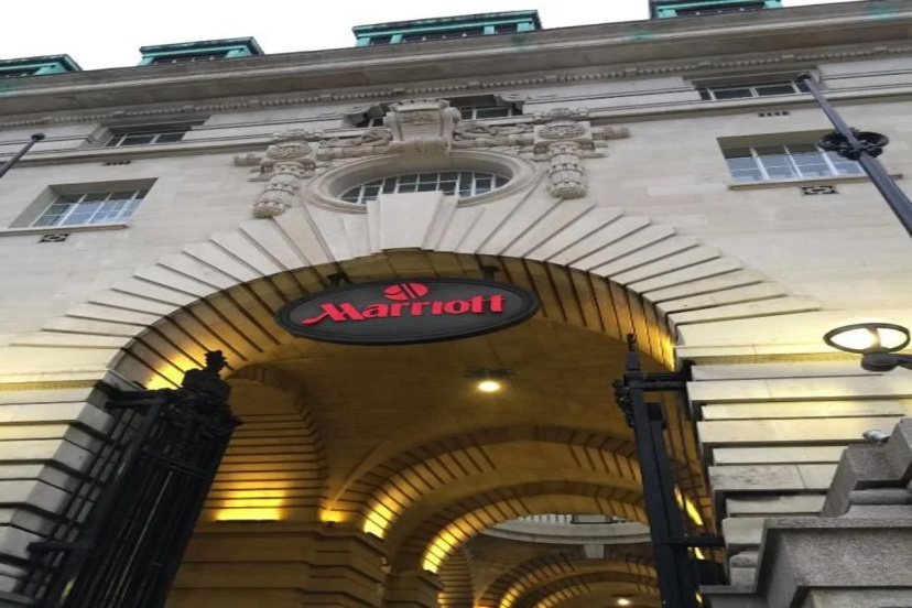 London Marriott Hotel County Hall — отель с удобствами в Лондоне