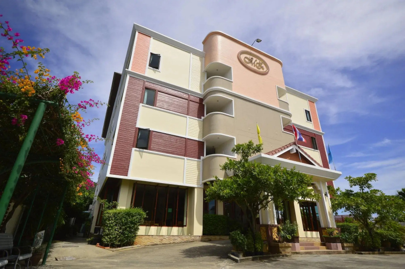Mei Zhou Phuket Hotel 3 — отель в Пхукете, Таиланд