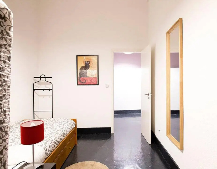 Renewed Apartment in Alfama (near the Cathedral) — отзывы гостей и цены