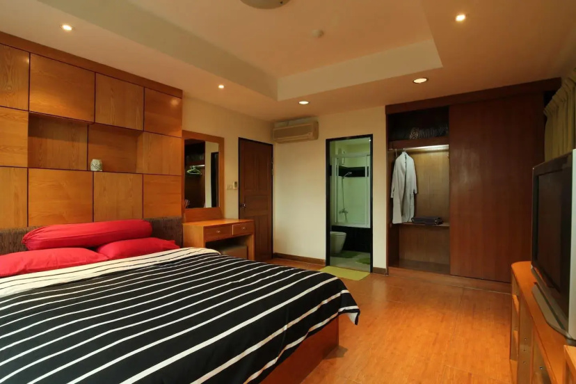 Serena Sathorn Suite 5 — отель в Бангкоке, Таиланд