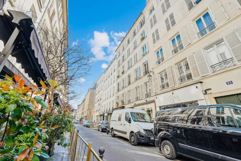Цены на Appartement Central 2bdr - 6P le Marais в Париже