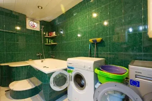 Guest House Parnavaz Mepe — отель в Батуми, Грузия