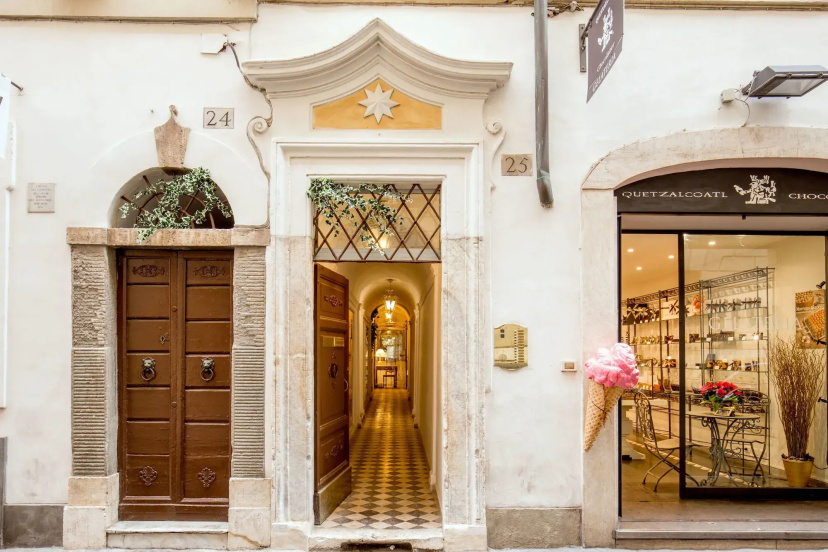 The Inn at the Spanish Steps — отель с удобным расположением в Риме