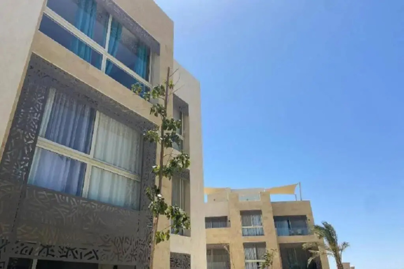 Beautiful modern apartment with access to beach and pools — отзывы гостей и цены