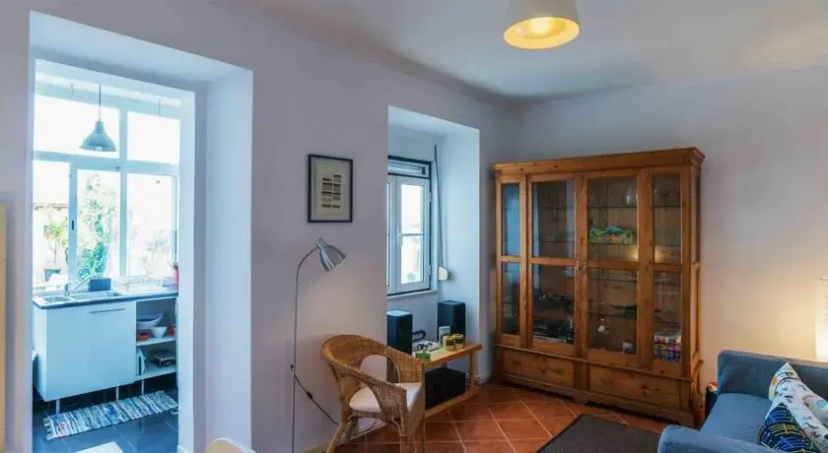 Feels Like Home - Graca Flat with Terrace — забронировать отель в Лиссабоне