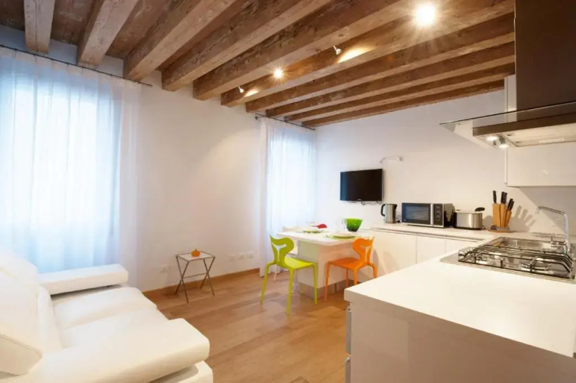 The Lions House APT3 — отель в Венеции, Италия