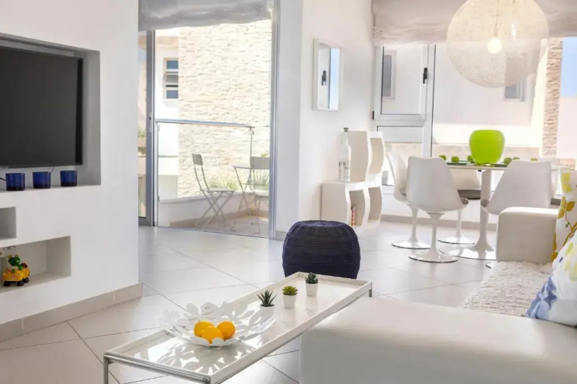 Protaras Pallini Seaside Suite — отель с удобным расположением в Протарас
