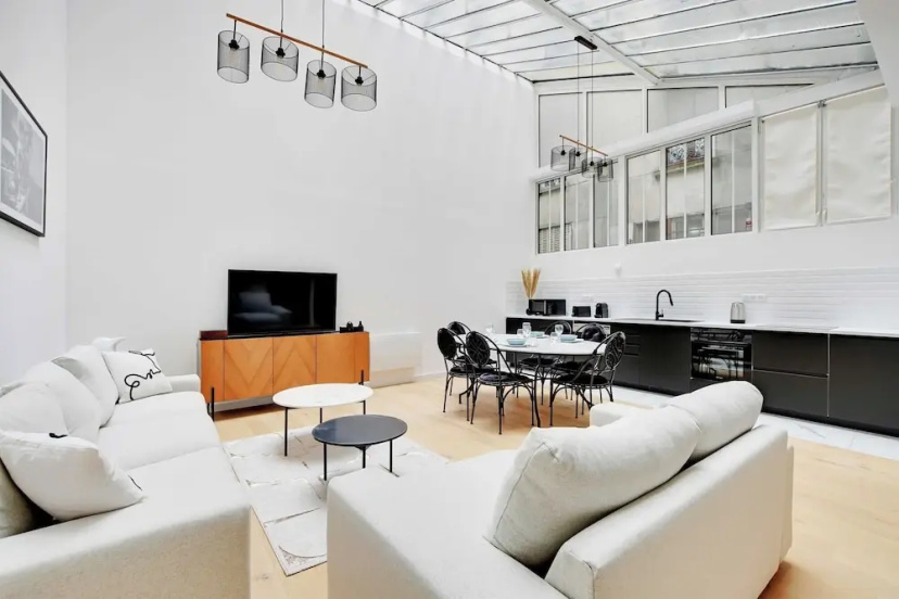 Цены на Authentique Apartment - 1br- 2P- Voltaire в Париже