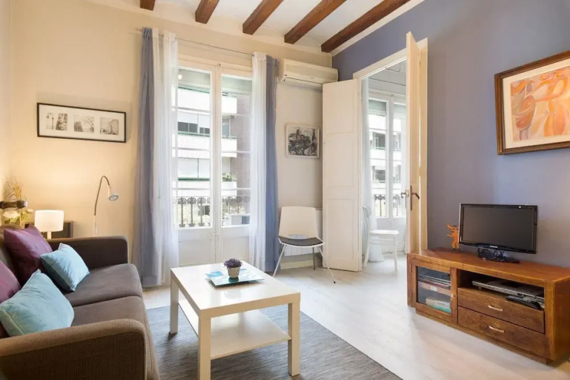 Stay U-nique Apartments Manso — отель с удобным расположением в Барселоне