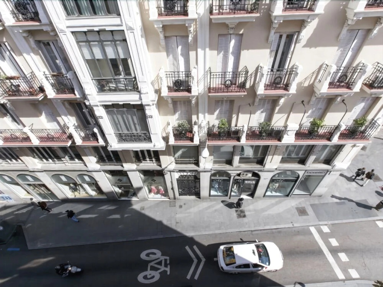 LAVAPIÉS Apartment I (1BR 1BT) — комфортный отель в Мадриде