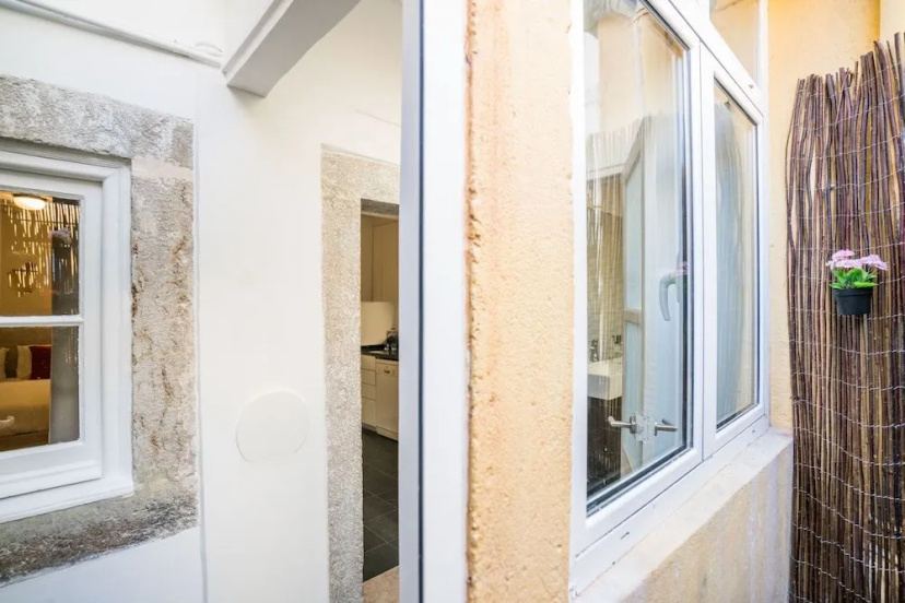 PraÃ§a das Flores Cosy Apartment — забронировать отель в Лиссабоне