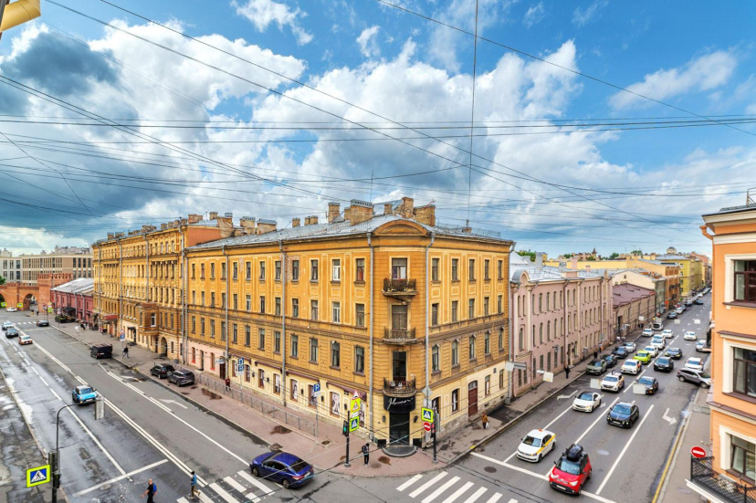 Апартаменты на улице Полтавская, 10 — забронировать отель в Санкт-Петербурге