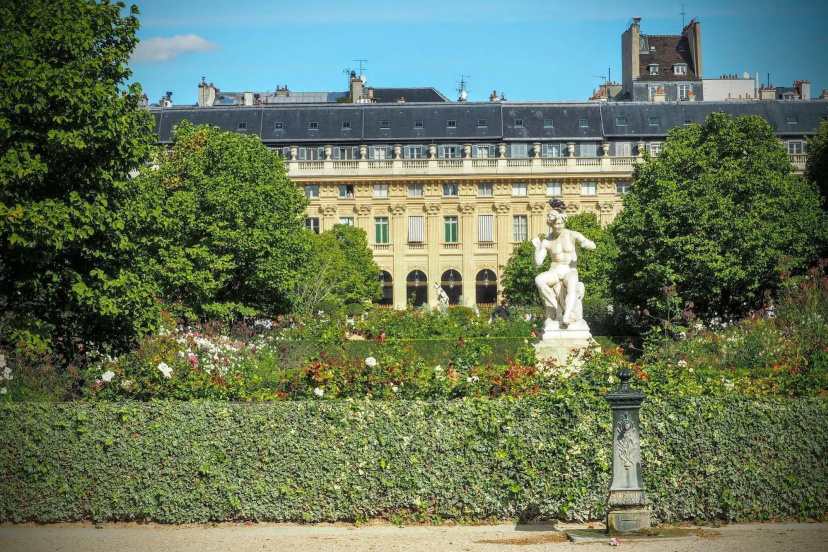 Paris Stay Apartment Louvre Parisian — отель с удобным расположением в Париже