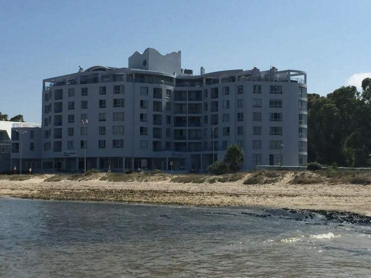 Ocean Breeze Hotel — комфортный отель в Кейптауне