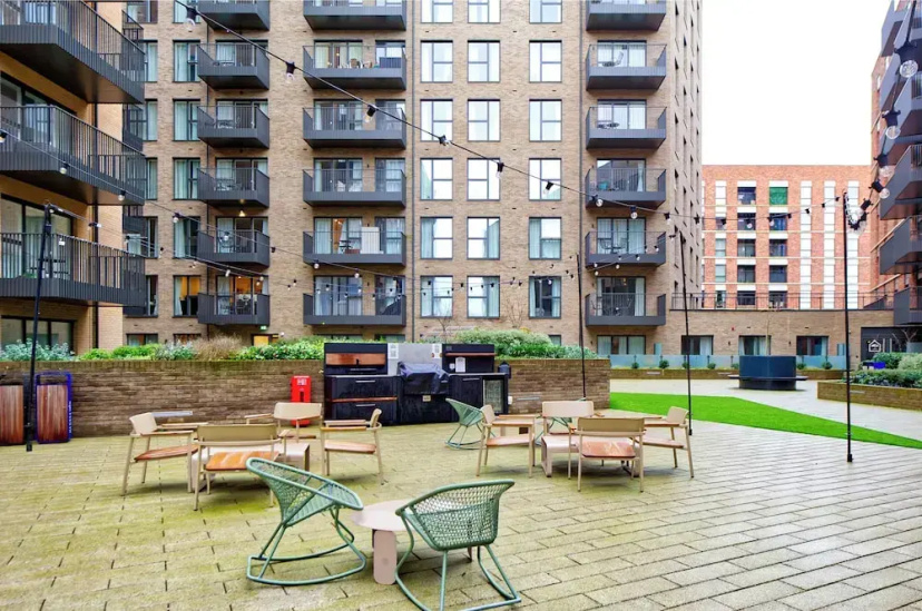 Colindale Avenue — отель с удобствами в Лондоне