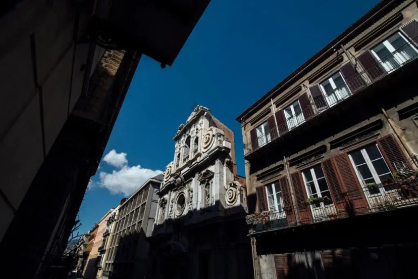 Via Vittorio Emanuele Apartment — отель с удобствами в Палермо