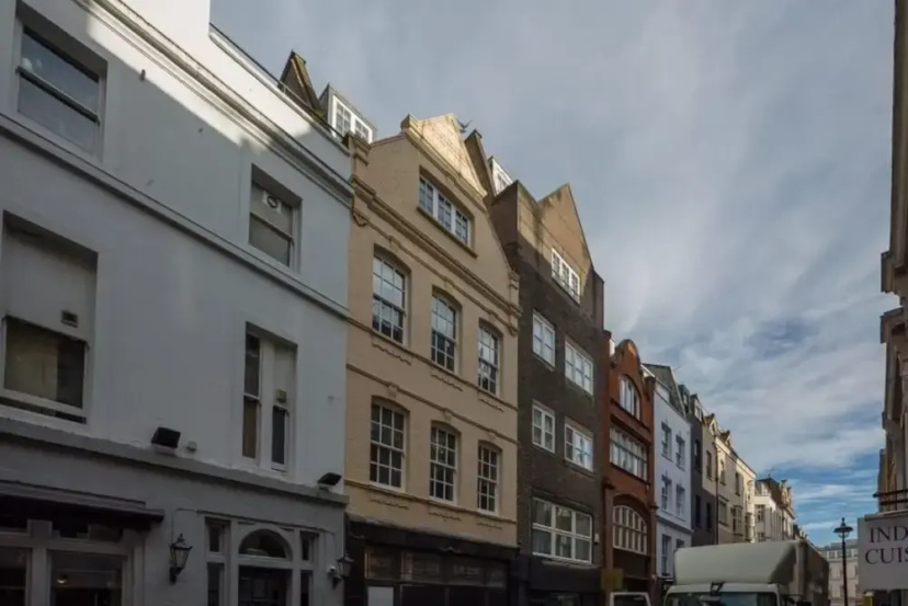Amazing Roof Terrace Apartment 1-bedroom in London — отель с удобствами в Лондоне