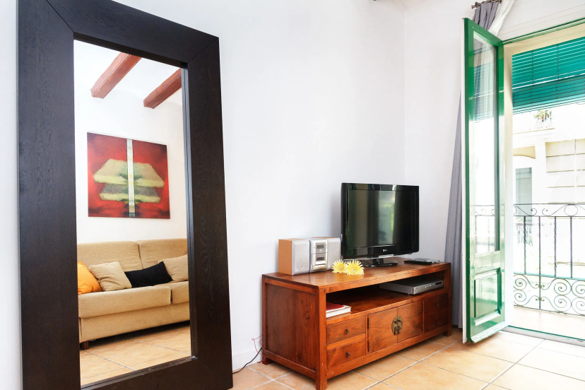 Feelathome Cabanyes Apartment — отель с удобствами в Барселоне