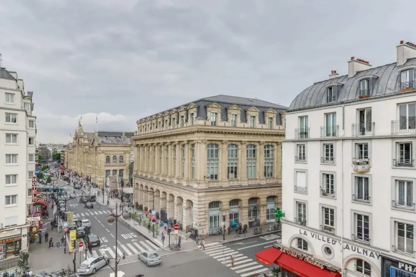 Comfy Apartment for 2 in Gare du Nord — отель с удобным расположением в Париже