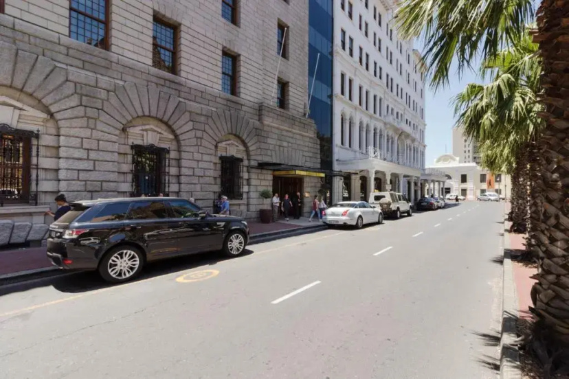 Цены на Taj Hotel Cape Town - Taj Residence suite ,let out privately в Кейптауне