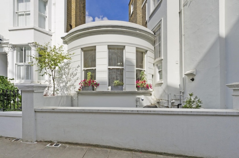Huge Kensington Garden Flat — отель с удобствами в Лондоне