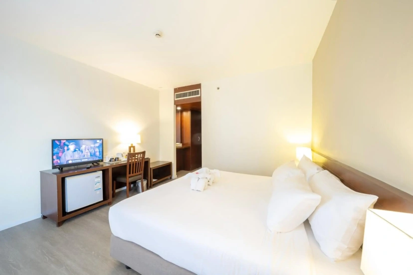 Golden Crown Grand Hotel