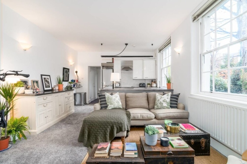 Secret Garden Cottage in Heart of Central London 3 — отель в Лондоне, Соединенное Королевство
