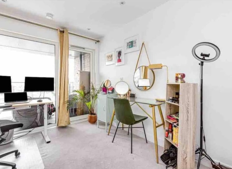 Modern Apartment in London — отель в Лондоне, Соединенное Королевство