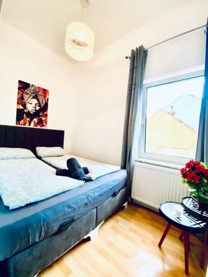 Budget Friendly 4 BR Apt for Groups — отзывы гостей и цены
