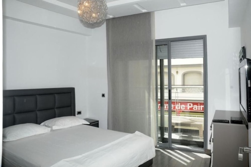 Appartement Luxueux Urban Maarif — забронировать отель в Касабланке