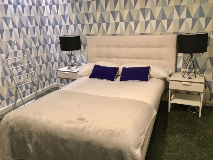 CIBELES Apartment (2BR 1BT) — отель с удобствами в Мадриде