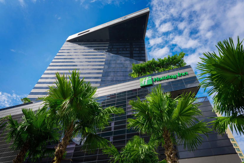 Holiday Inn Bangkok Sukhumvit by IHG — отзывы гостей и цены