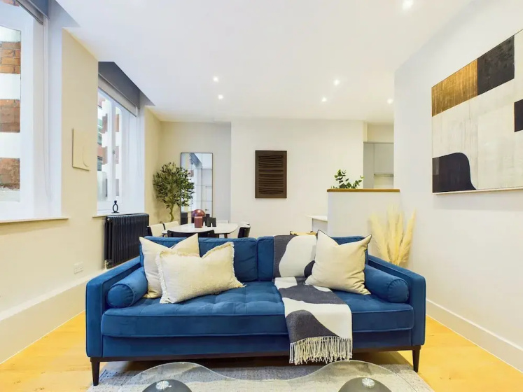 Be London - Piccadilly Circus Residences — комфортный отель в Лондоне