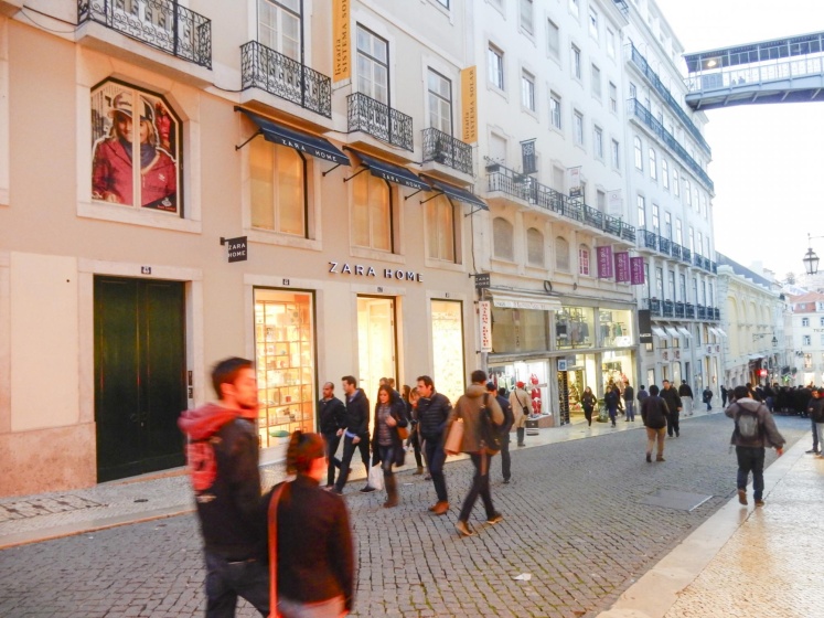 LV Premier Chiado CH5 AC Elevator Central — комфортный отель в Лиссабоне