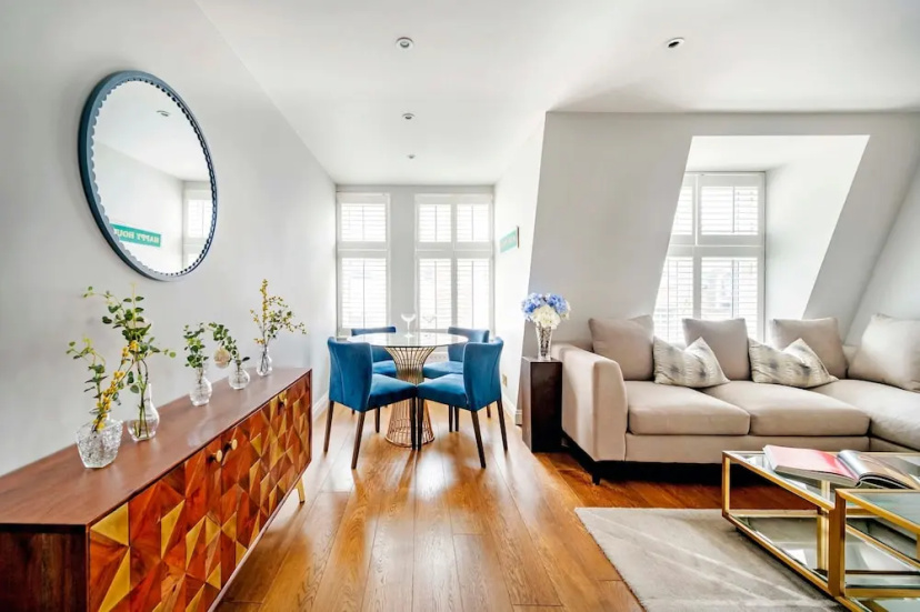 The Mayfair Marvel- by Out Of Office Lifestyle — отель с удобствами в Лондоне