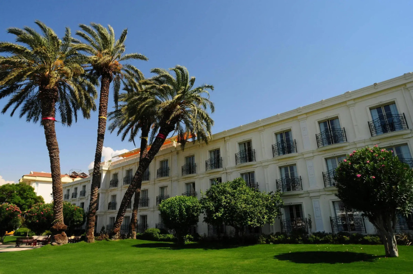 Ece Saray Marina & Resort - Special Class — отель с удобным расположением в Фетхие
