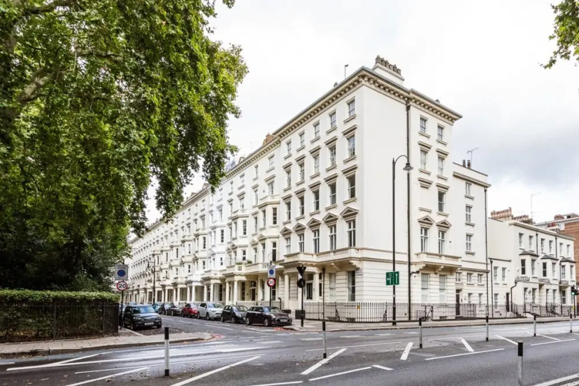Spacious Pimlico Apartment — отель с удобствами в Лондоне