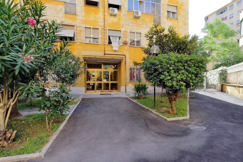 Cinecittà Apartments — отель в Риме, Италия