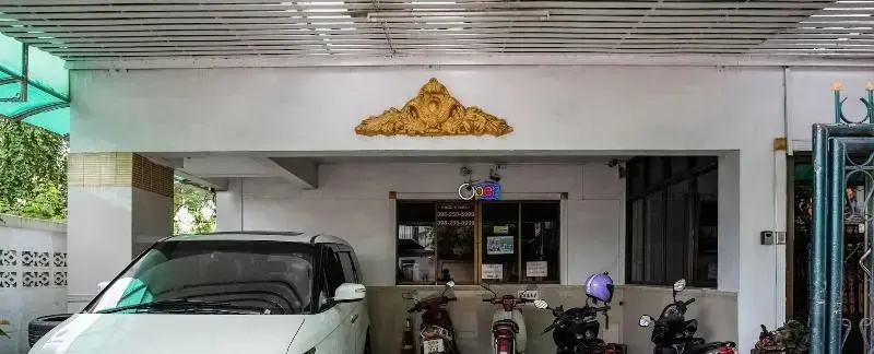 Oyo 425 Gedkanok Apartment — отель с удобствами в Бангкоке