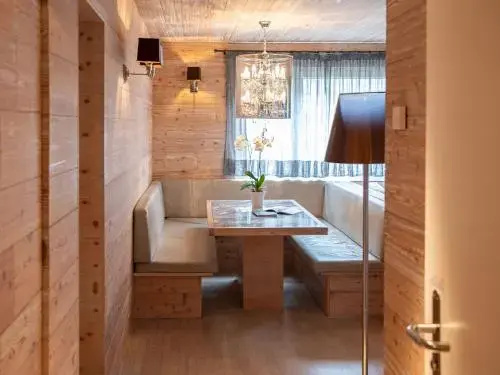 Apartment Chesa Sur Val 21 — отель с удобствами в Санкт-Морице