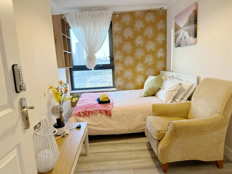 Canary Wharf two Bedroom Apartment — отель с удобствами в Лондоне