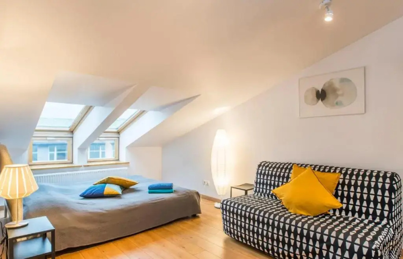 Цены на Central 2-level Penthouse with Terrace and free parking в риге