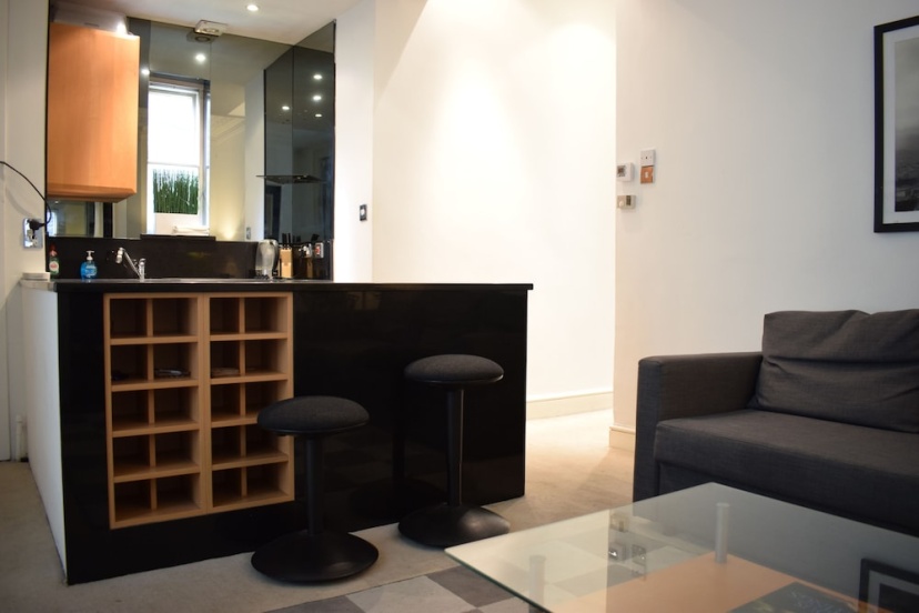 Цены на 1 Bedroom Apartment With Outdoor Area in Chelsea в Лондоне